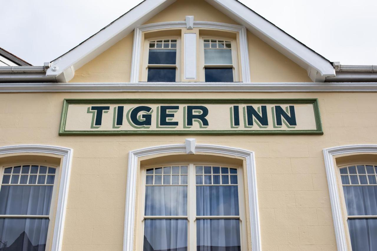 The Tiger Inn Мертир-Тидвилл Экстерьер фото